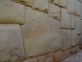 Fameuse pierre à 12 angles, témoignant de la complexité des constructions incas