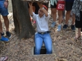 Cu Chi - entrée secrète très étroite dans un tunnel