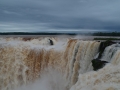 Vue depuis le côté argentin - Garganta del Diablo, un débit incroyable, accompagné d'une douche gratuite !