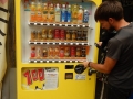 Se nourrir - machine à boisson froide ou chaude, dans la rue