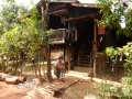 Le village de Kyaikmaraw - Dit bonjour à la dame
