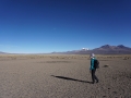 Sajama - Anaïs devant l'immensité