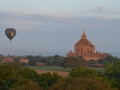 Dans les airs - vue sur les temples