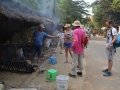 Ballade en tuk tuk - Séance dégustation de bamboo sticky rice tout chaud