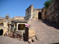 En montant vers le fort